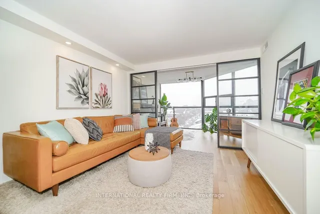 Additional image 15 of 725 King St Unit 811