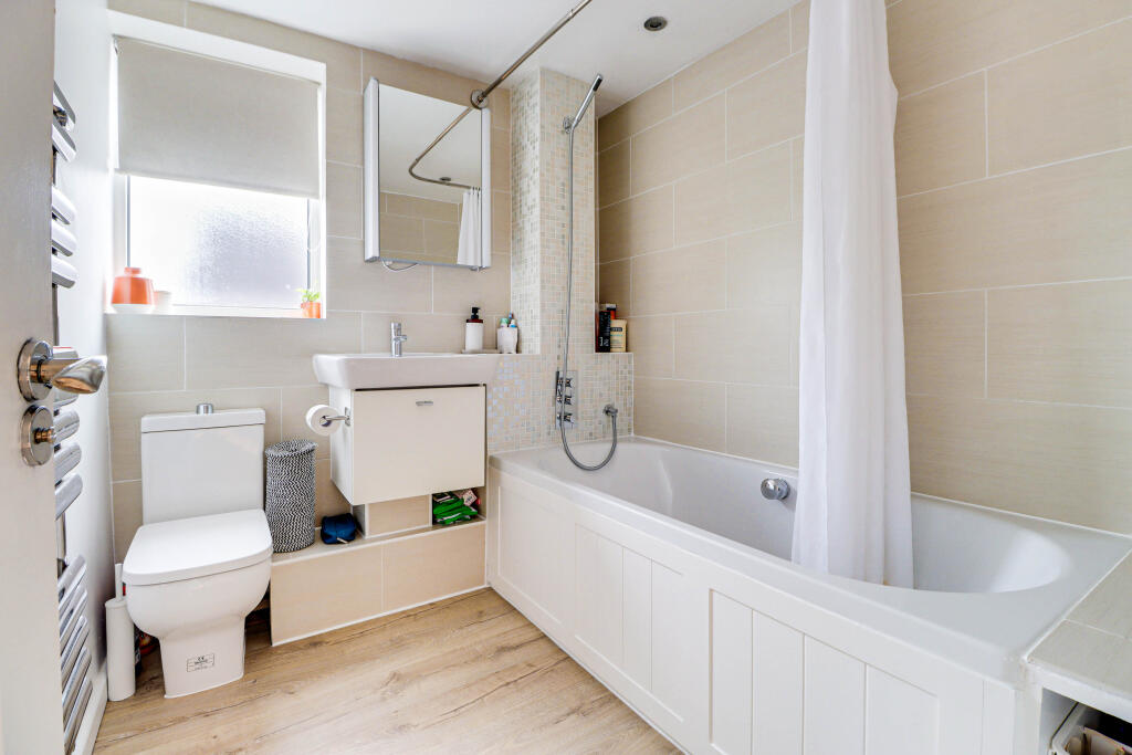 Additional image 16 of West Riding, Bricket Wood, AL2