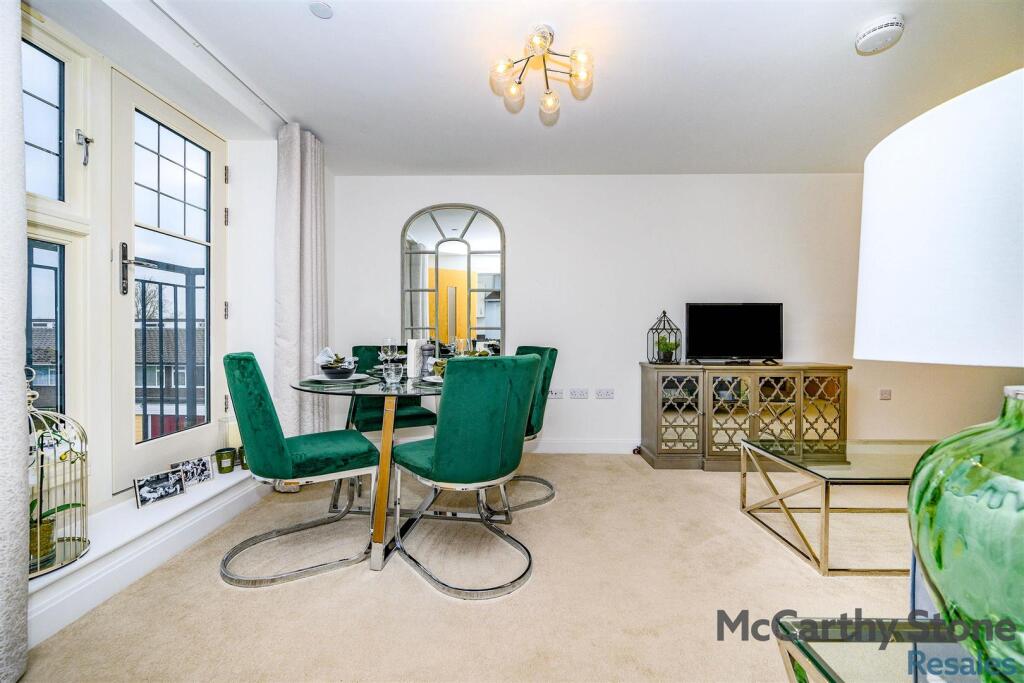 Additional image 6 of Great North Road, Hatfield