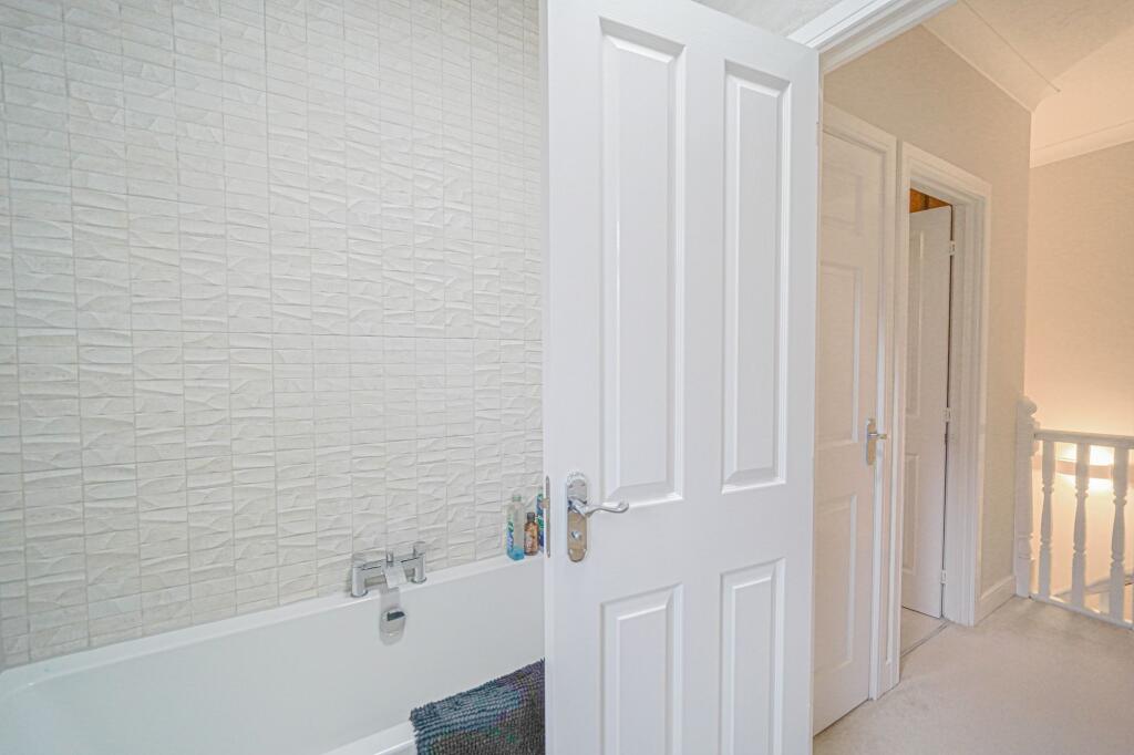 Additional image 18 of Boundary Lane, Shirley, B90