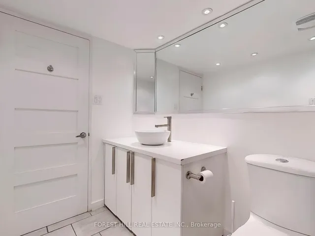 Additional image 31 of 725 King St Unit 901