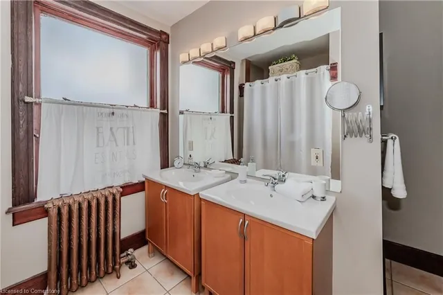 Additional image 24 of 33 Roland St