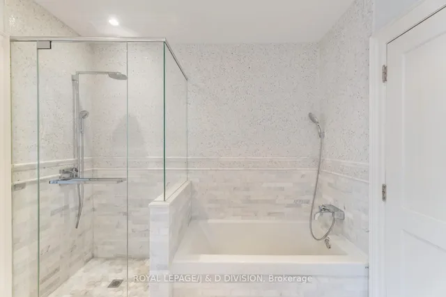 Additional image 27 of 118 Strathallan Blvd