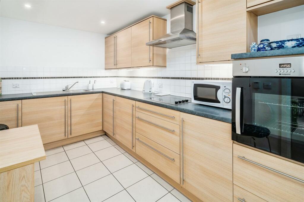 Additional image 5 of Peel Court, College Way, Welwyn Garden City, Hertfordshire, AL8 6DG