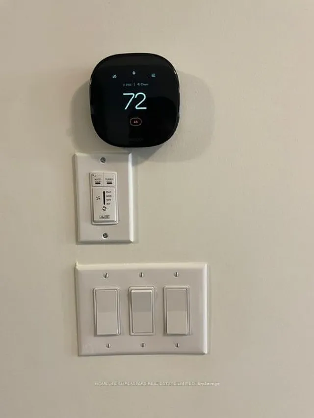 Additional image 11 of 2791 Eglinton Ave Unit 536