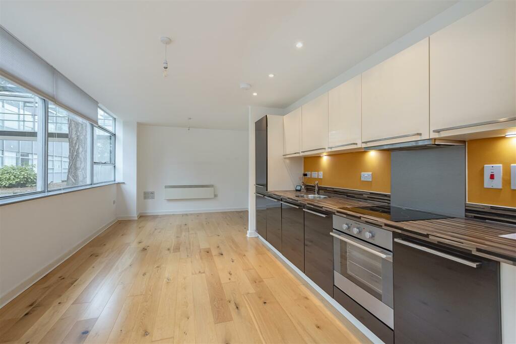 Additional image 8 of Hatfield Road, St. Albans