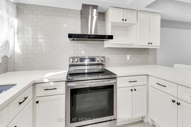 Additional image 8 of 2716 St Clair Ave Unit 13