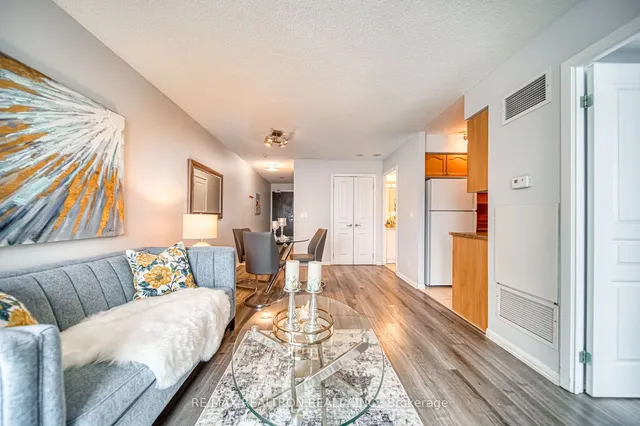 Additional image 17 of 18 Yonge St Unit 3109