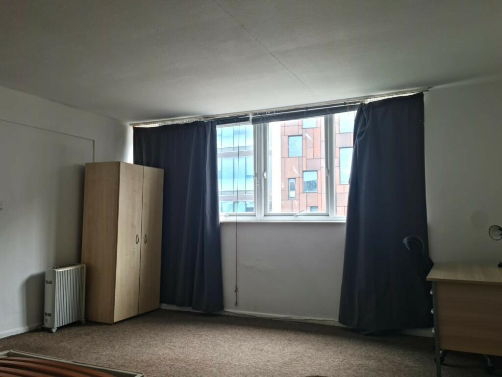 Additional image 7 of Spacious 3 Bed property in Lansdowne