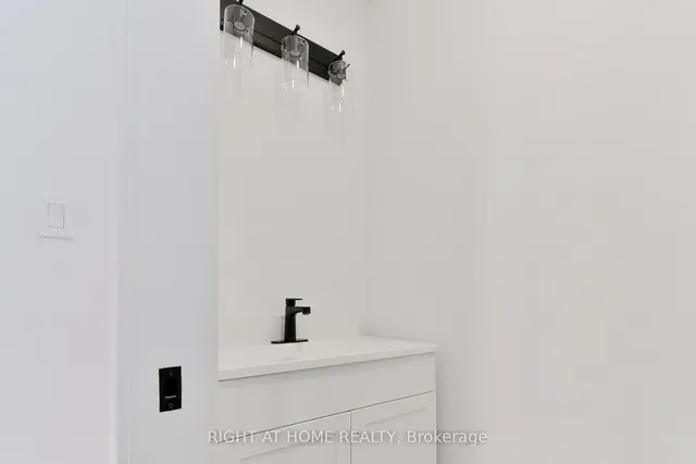 Additional image 20 of 45 Brock Ave