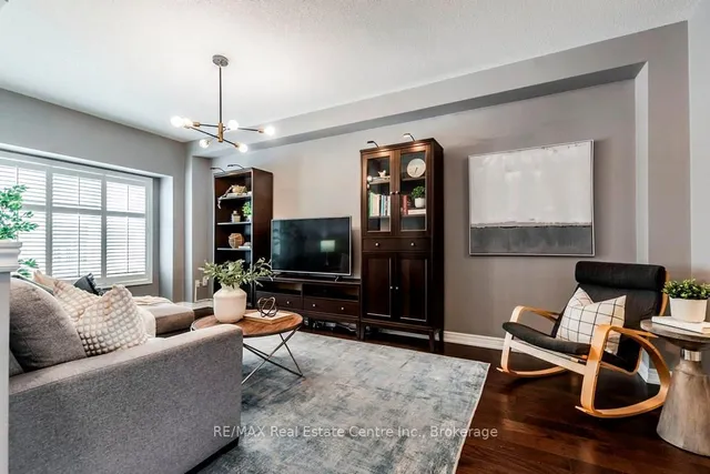 Additional image 5 of 4128 Galileo Common