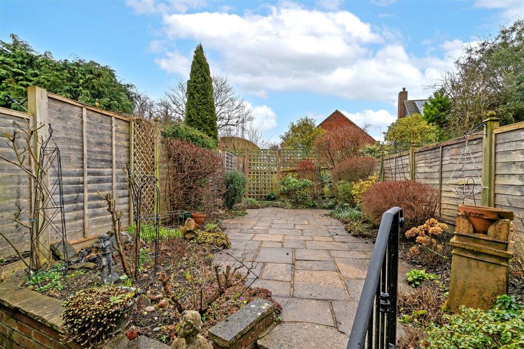 Additional image 17 of Granary Close, Wheathampstead