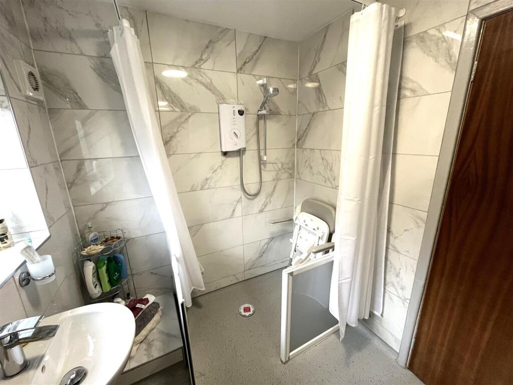 Additional image 10 of Thirlmere Avenue, Wyke, Bradford