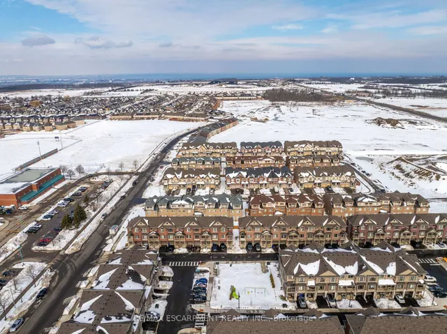 Additional image 39 of 19 Picardy Dr Unit 6