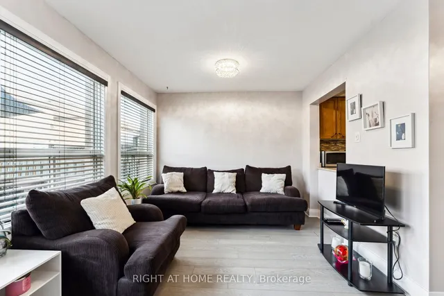 Additional image 11 of 108 Goldenlight Circ