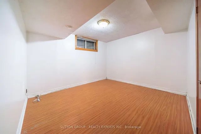 Additional image 34 of 131 Mcmurchy Ave