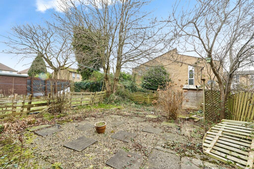 Additional image 15 of Malham Avenue, Bradford