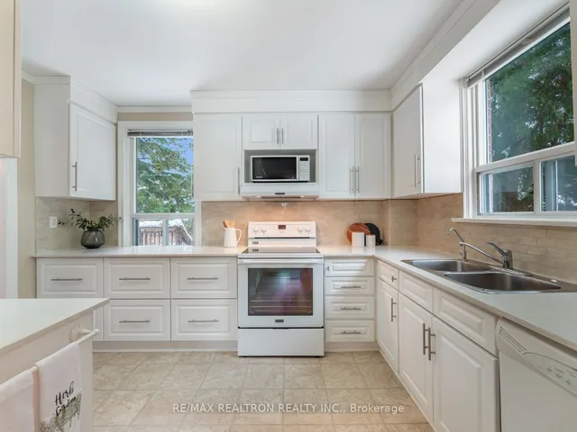 Additional image 10 of 28 Graymar Ave