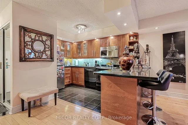 Additional image 18 of 40 Scollard St Unit 601