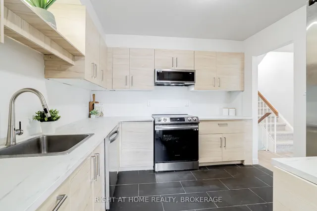 Additional image 26 of 703 Briar Cres