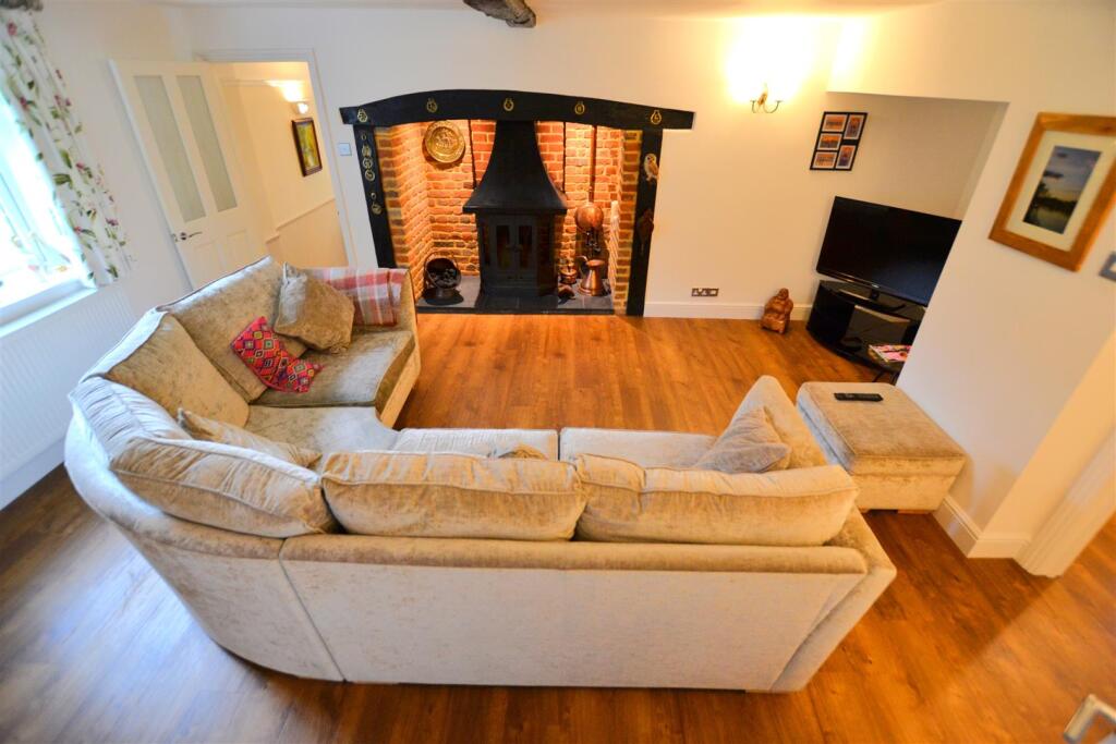 Additional image 22 of Woodside Green, Will Hill, Essendon