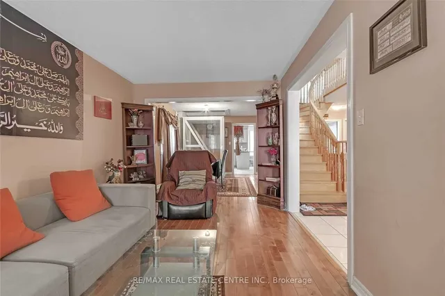 Additional image 9 of 21 Sprucelands Ave