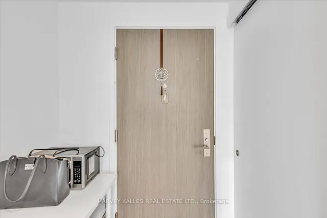 Additional image 7 of 161 Roehampton Ave Unit 3301