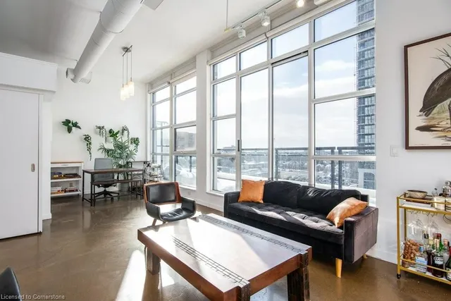 Additional image 11 of 404 King St Unit 610