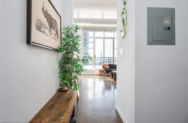 Additional image 5 of 404 King St Unit 610