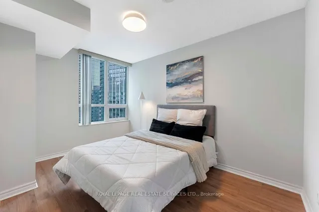 Additional image 12 of 19 Grand Trunk Cres Unit 3709