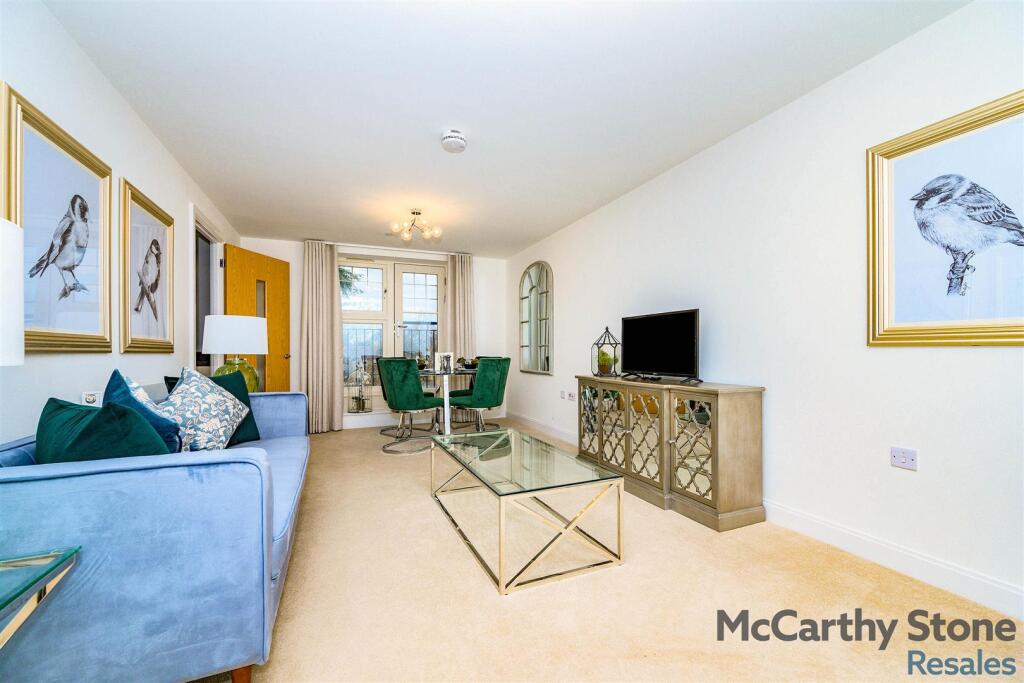 Additional image 3 of Great North Road, Hatfield