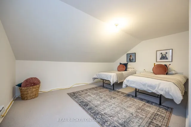 Additional image 20 of 6 Vancouver Ave