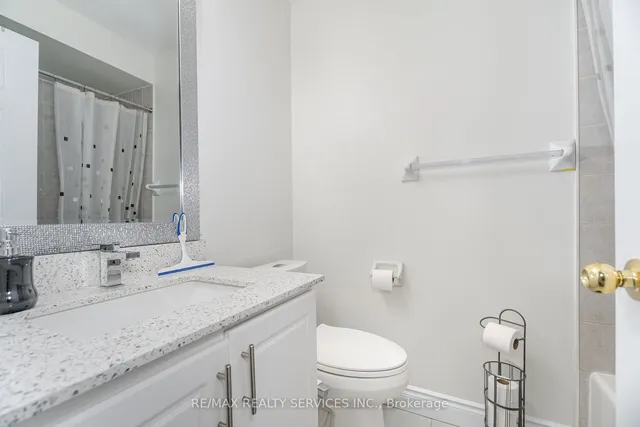 Additional image 25 of 46 Hollowgrove Blvd