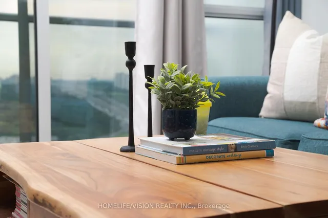 Additional image 28 of 121 MCMAHON Dr Unit 2802