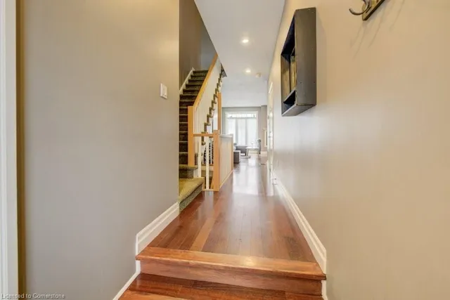 Additional image 5 of 76 Woolwich St Unit 2