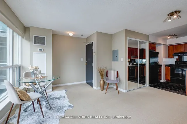 Additional image 11 of 230 King St Unit 621