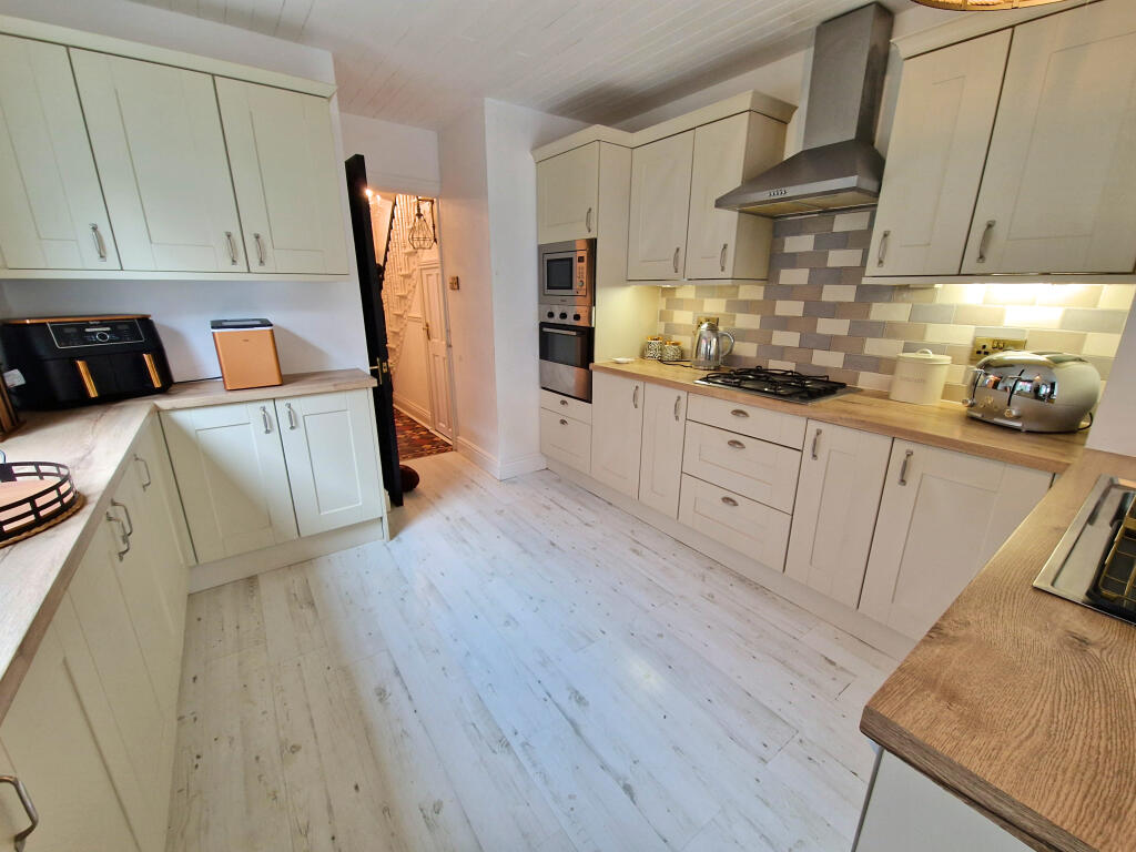 Additional image 7 of QUEENS AVENUE, PORTHCAWL, CF36 5HP