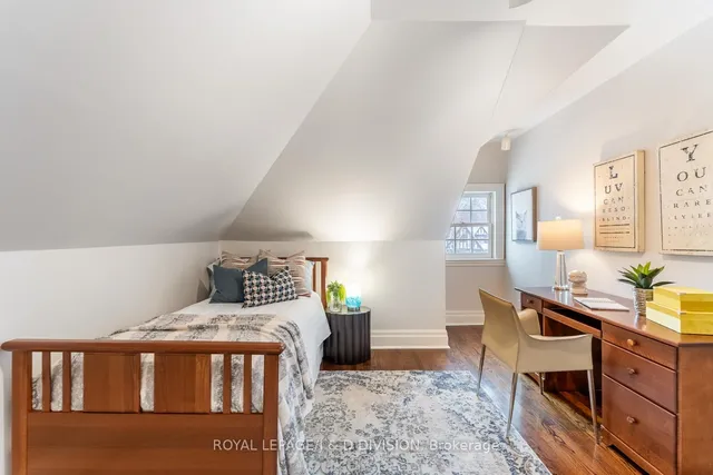 Additional image 33 of 118 Strathallan Blvd