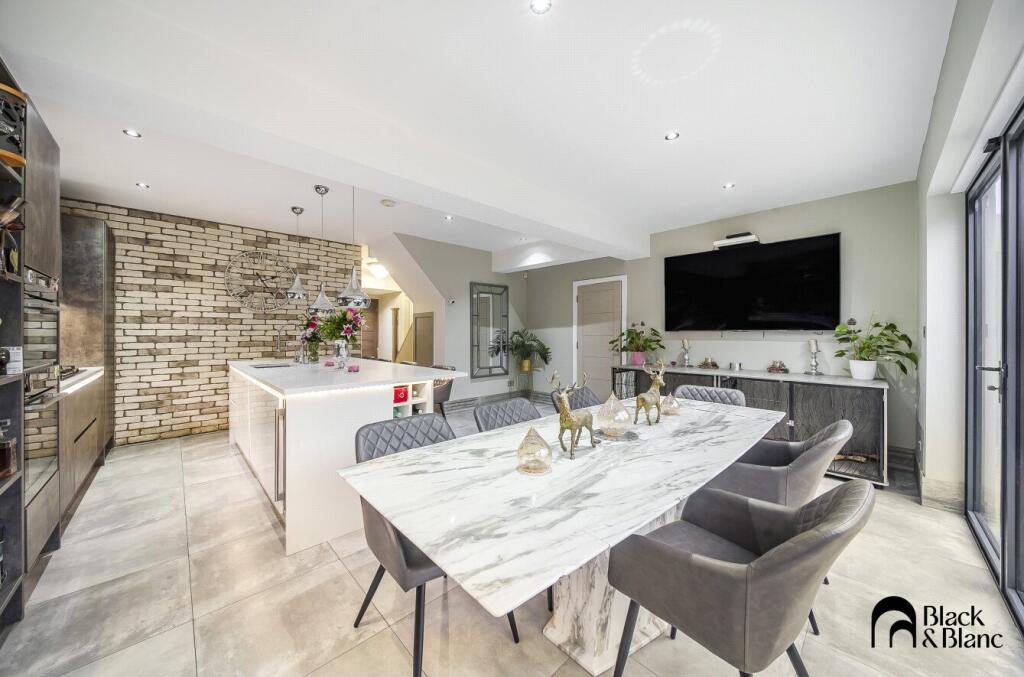 Additional image 11 of Queensway, West Wickham, Bromley, BR4