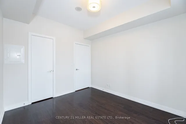 Additional image 21 of 181 Village Green Sq Unit 216