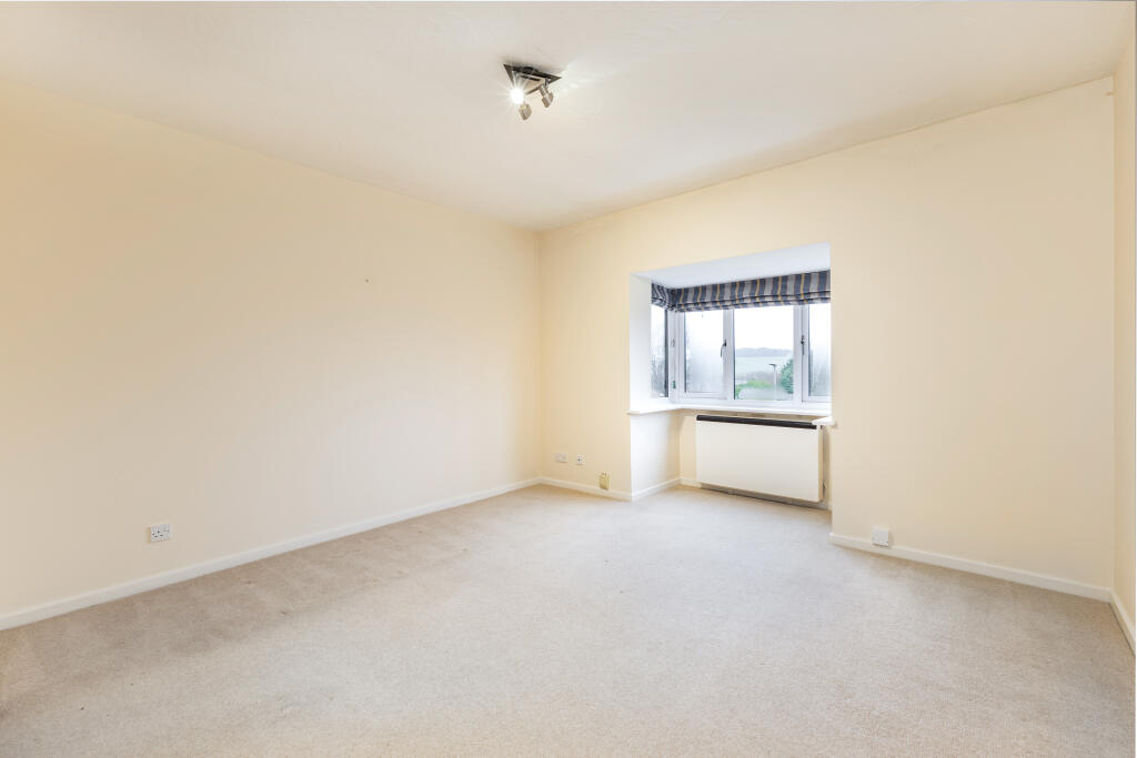 Additional image 5 of Robin Court, Harpenden, AL5