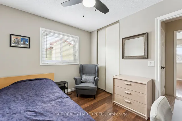 Additional image 32 of 121 Royal Palm Dr