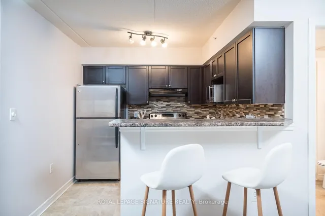 Additional image 15 of 1340 Main St Unit 208