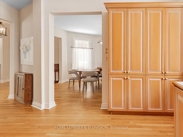 Additional image 11 of 12 McMaster Ave