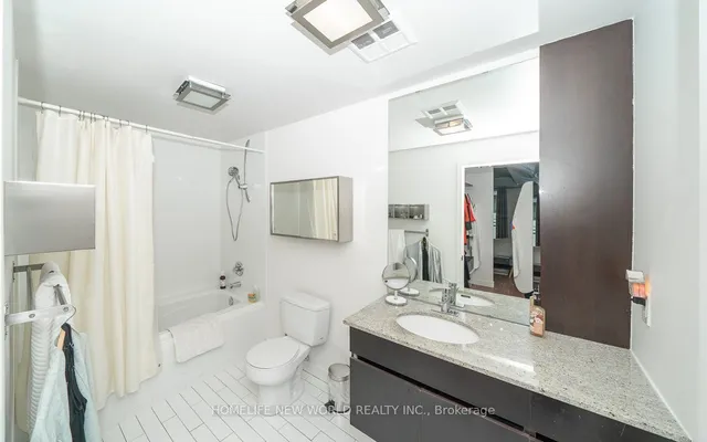 Additional image 17 of 38 Niagara St Unit PH03