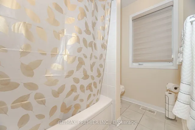 Additional image 33 of 3 Coachlight Cres