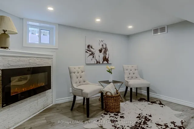 Additional image 22 of 44 Troy St