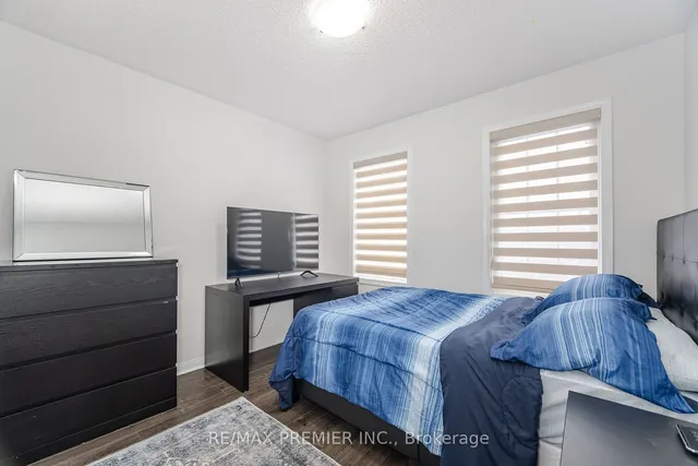 Additional image 31 of 3 Coachlight Cres