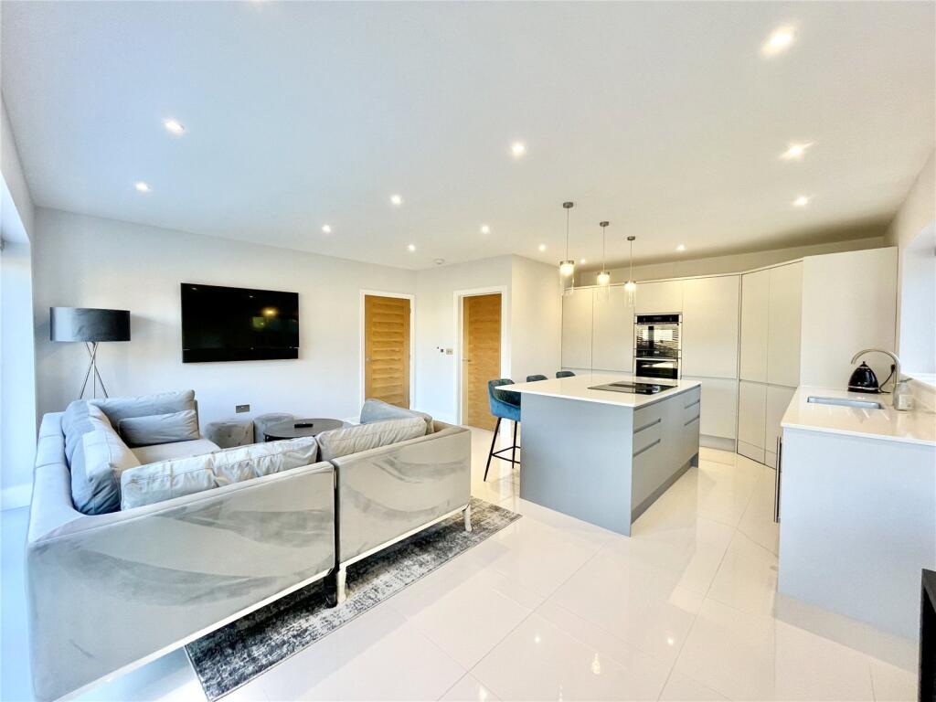 Additional image 4 of Chewton Way, Highcliffe On Sea, Christchurch, Dorset, BH23