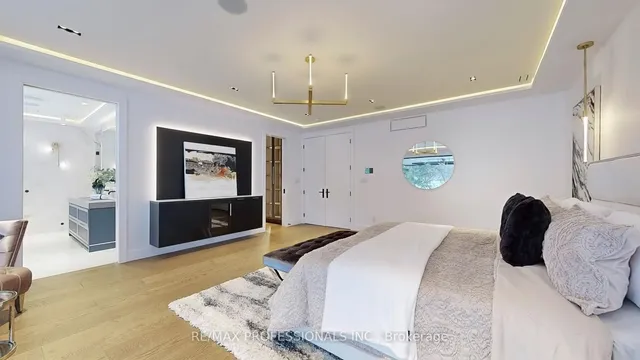 Additional image 18 of 21 Tyre Ave